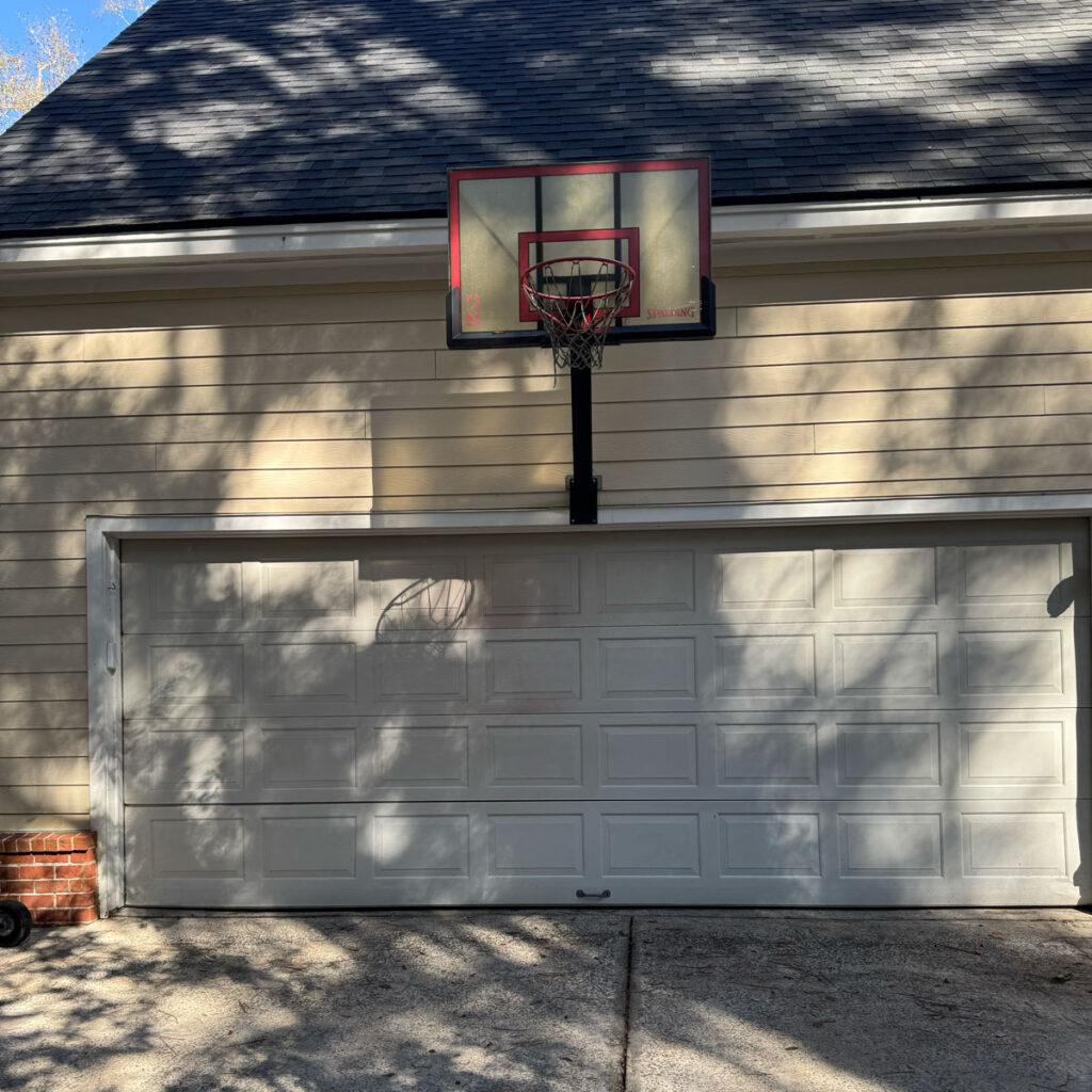 garage door with basketball hoop